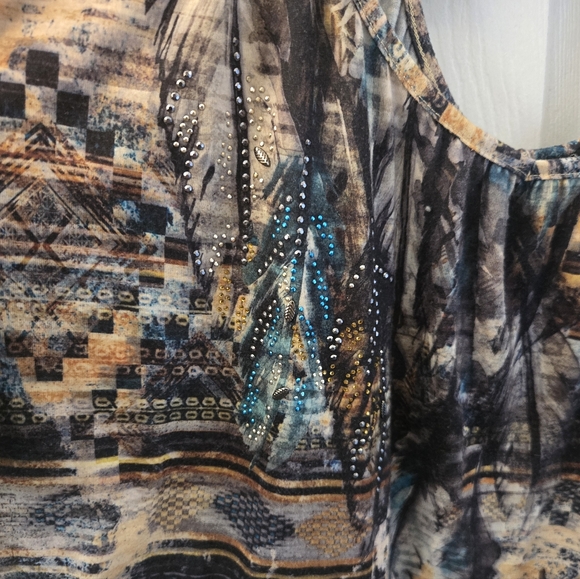 Women's Top - Picture 5 of 9